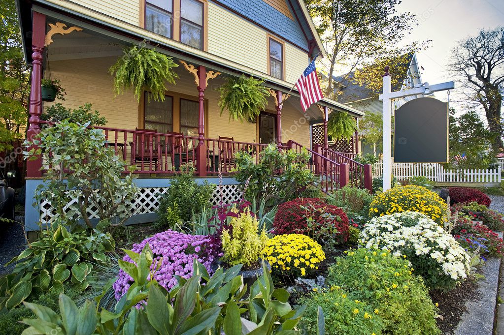 Charming Louisiana bed and breakfast with a front porch and rocking chairs